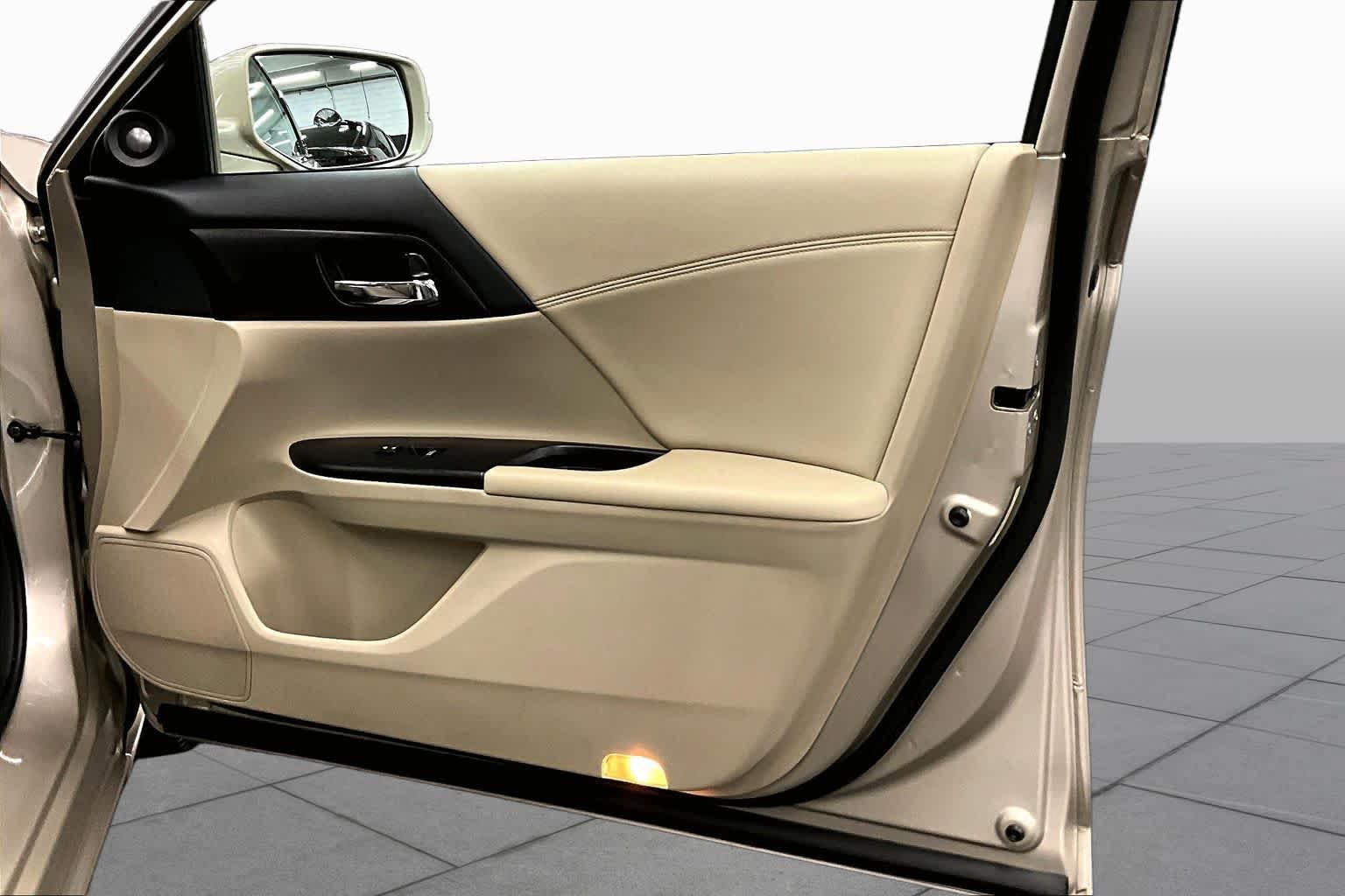 Used 2013 Honda Accord EX-L image 22