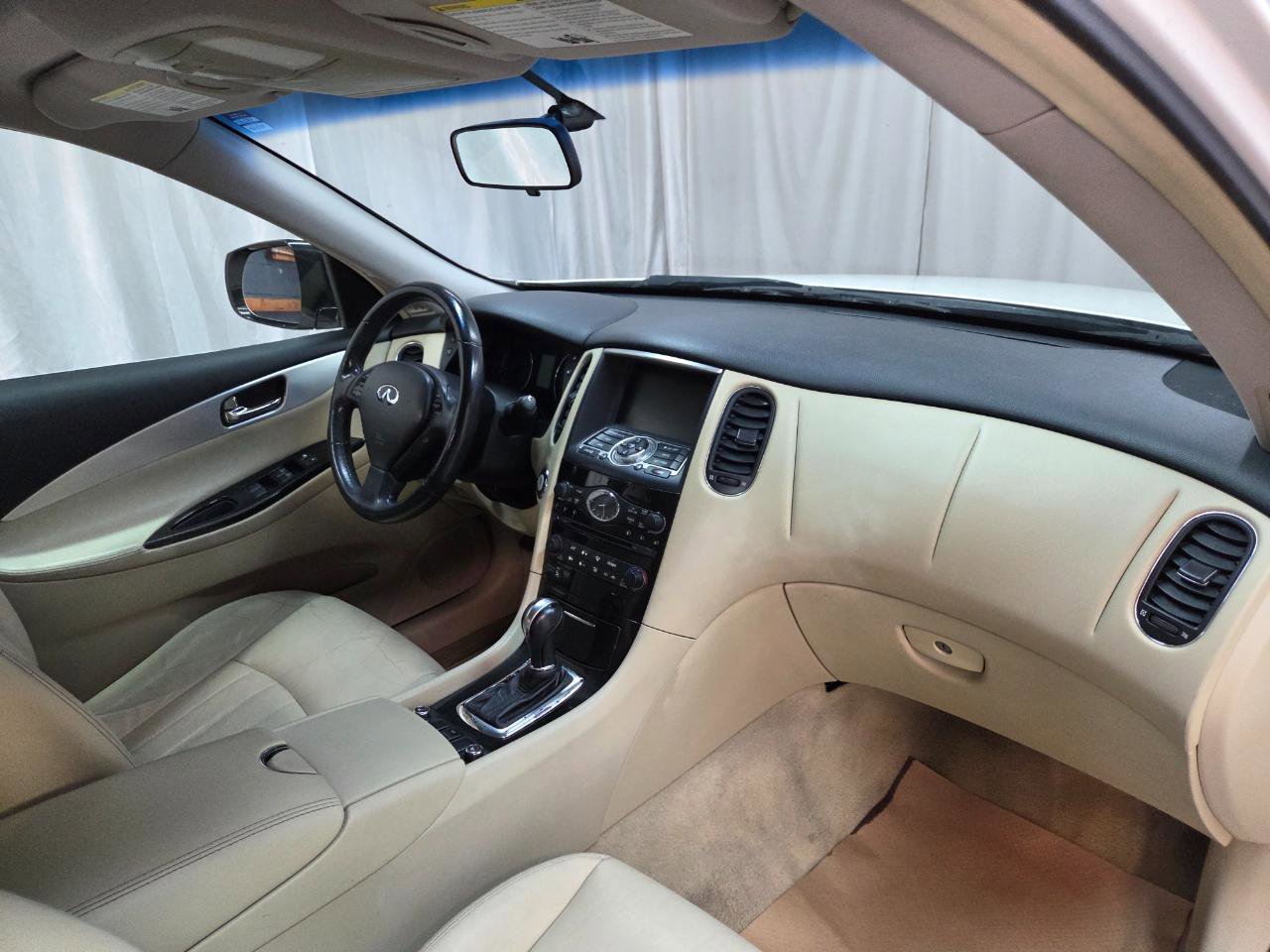 Used 2017 INFINITI QX50 AWD image 18