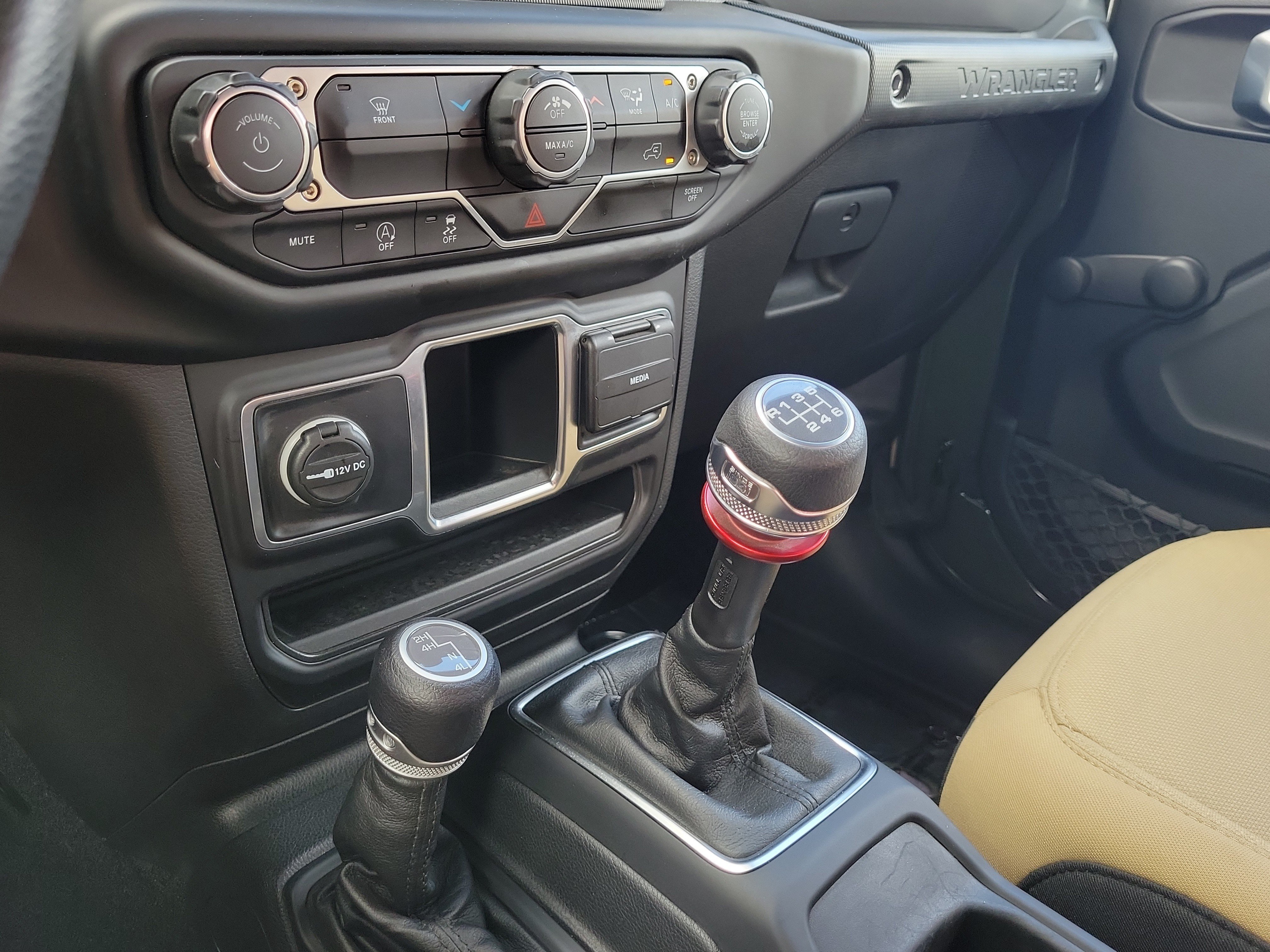 Used 2023 Jeep Wrangler Sport AWD/4WD image 21