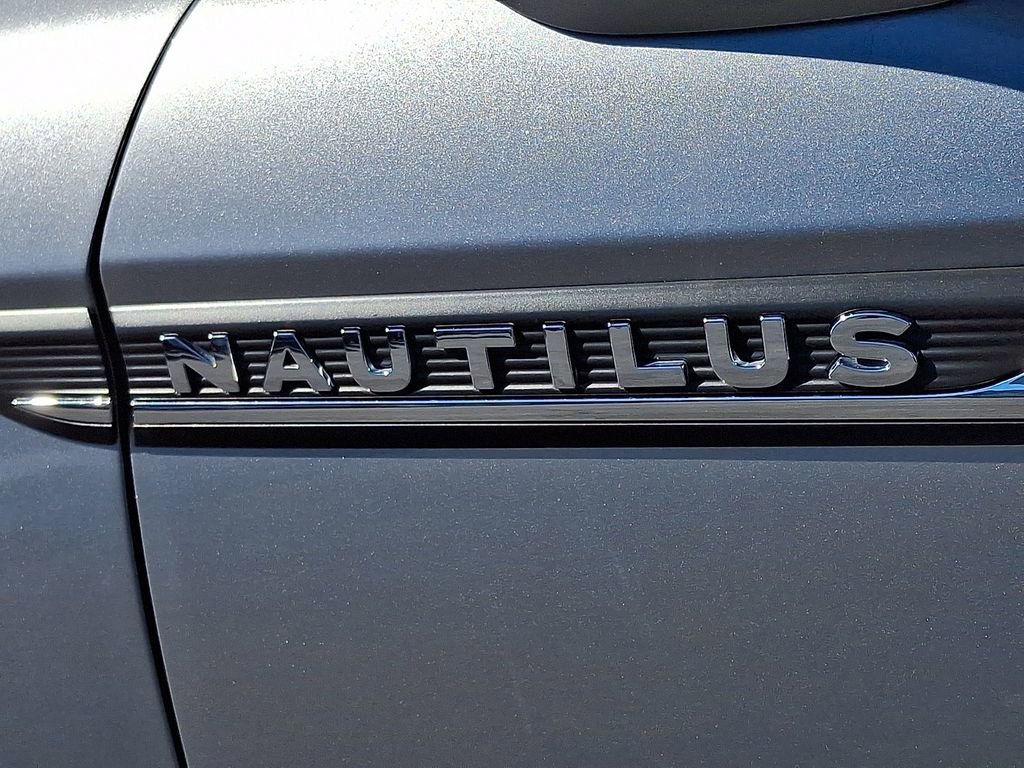 Certified 2020 Lincoln Nautilus Reserve image 30