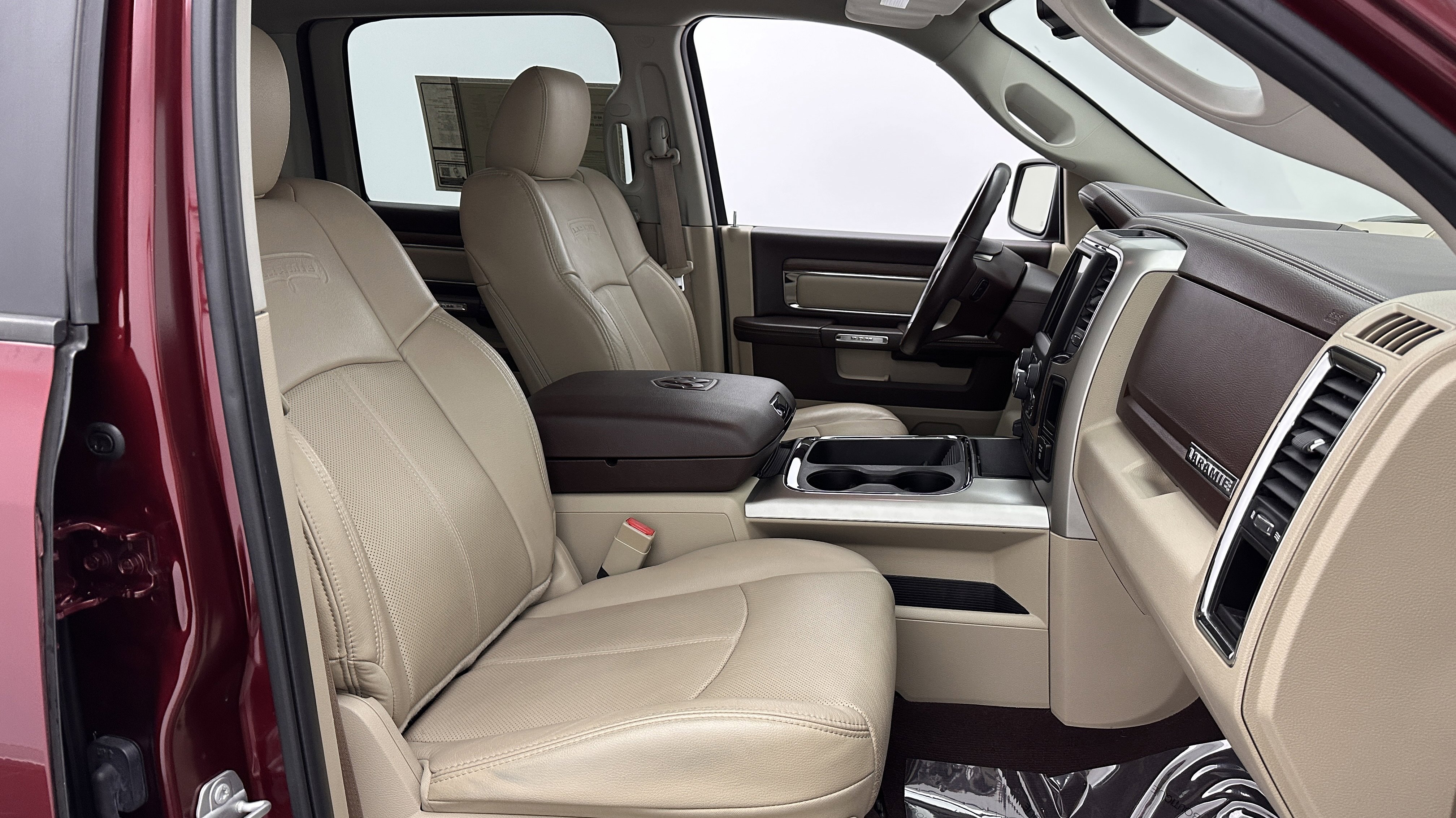 Used 2019 RAM 1500 Laramie w/ Convenience Group image 31