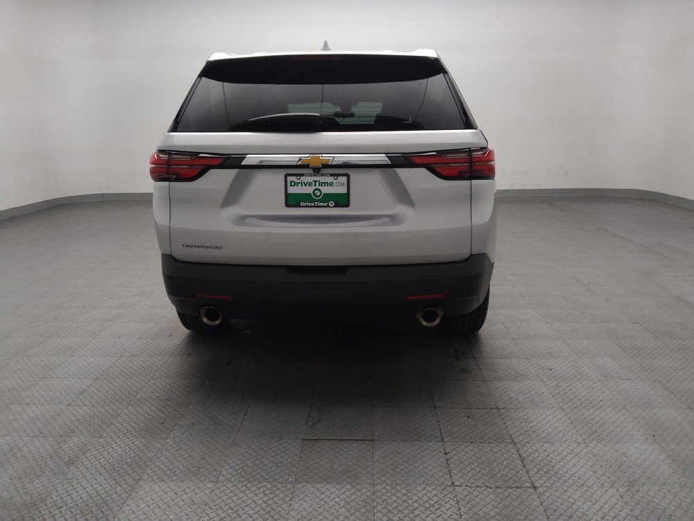 Used 2022 Chevrolet Traverse LS FWD image 7