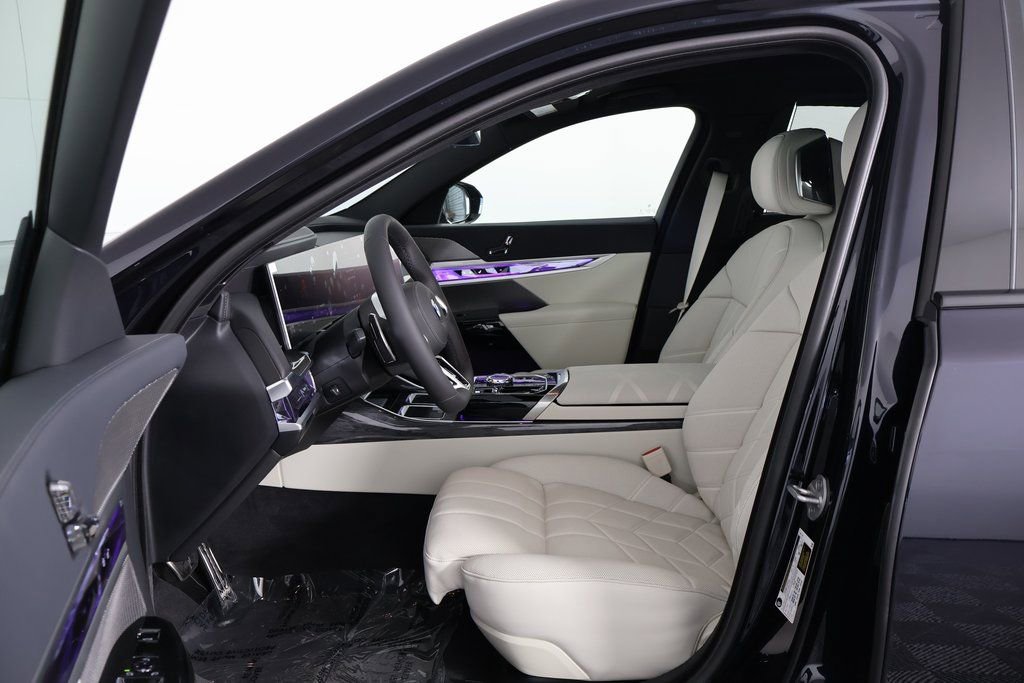 New 2026 BMW 740i w/ Premium Package image 5