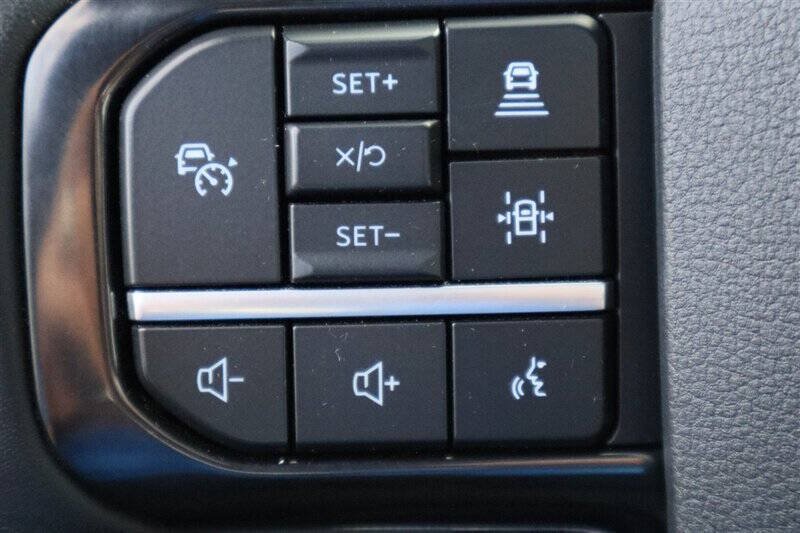 Used 2026 Ford F450 Platinum w/ FX4 Off-Road Package AWD/4WD image 21