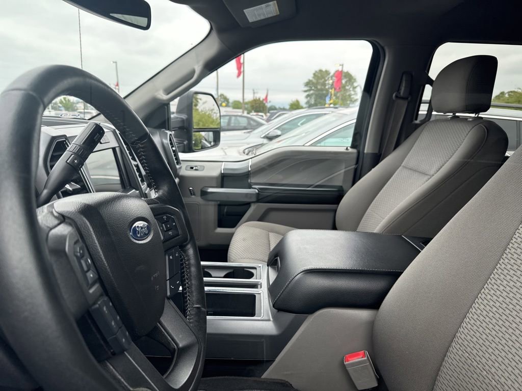 Used 2018 Ford F150 XLT w/ Equipment Group 302A Luxury AWD/4WD image 12
