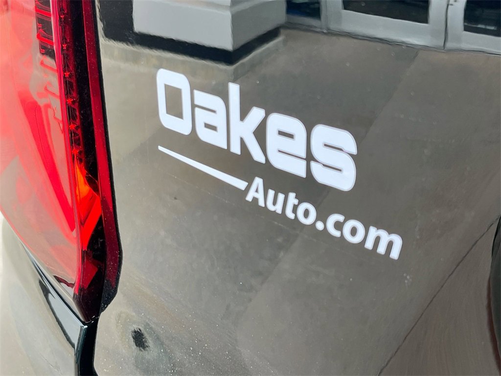 New 2025 GMC Yukon Elevation image 41