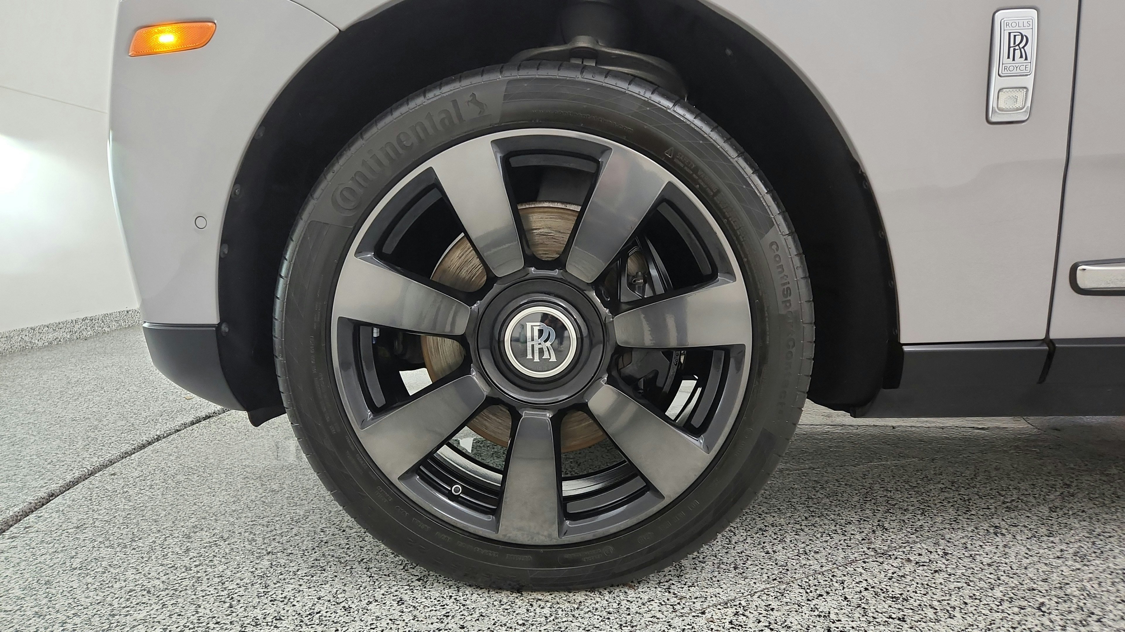 Used 2021 Rolls-Royce Cullinan AWD/4WD image 32