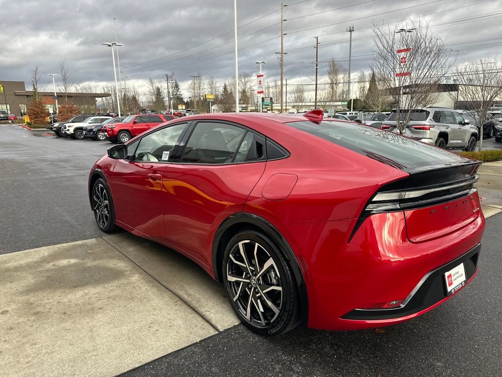 Certified 2025 Toyota Prius Plug-In Hybrid image 5