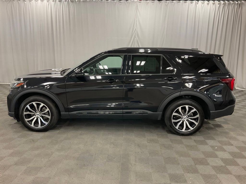 Used 2025 Ford Explorer ST-Line AWD/4WD image 10