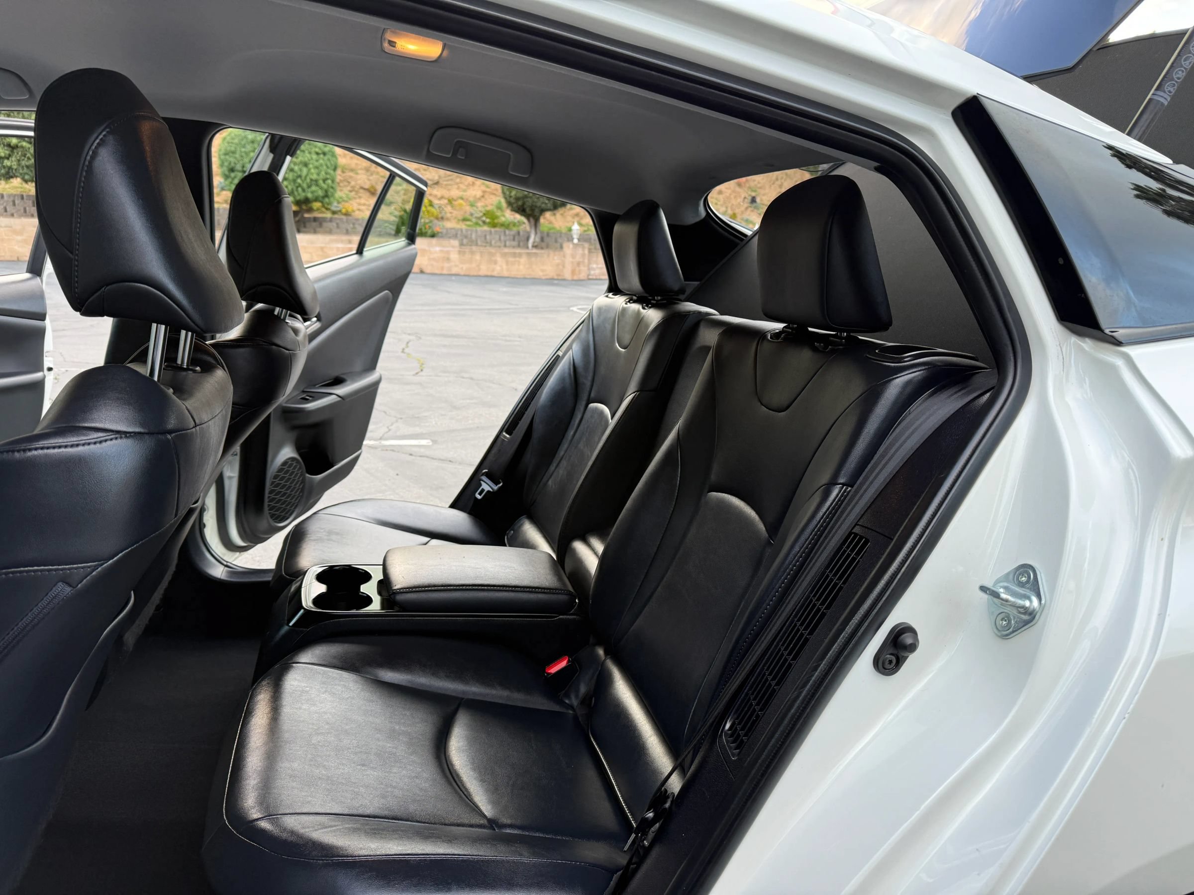 Used 2018 Toyota Prius Prime Premium w/ Carpet Mat Package FWD image 20