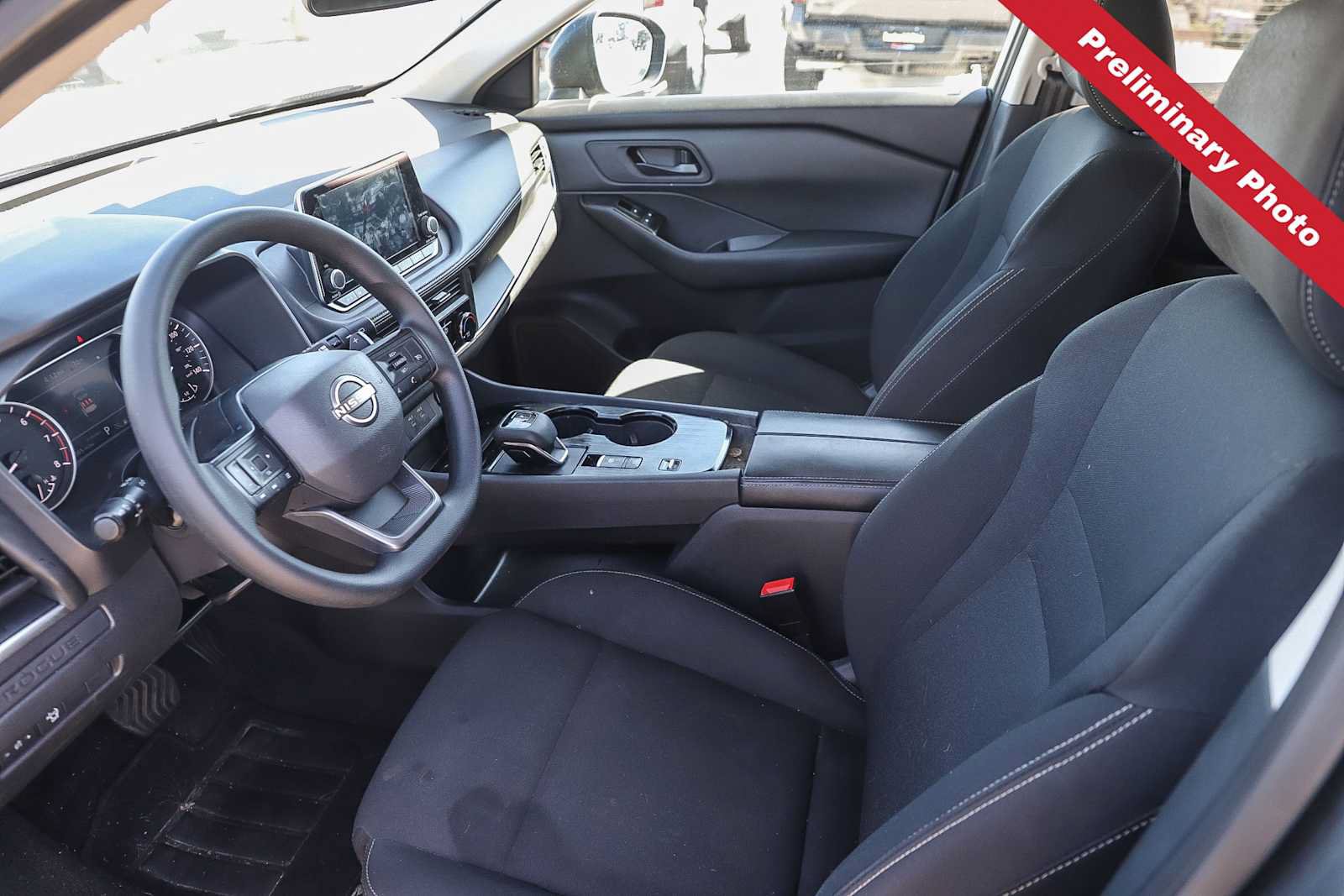 Used 2025 Nissan Rogue S FWD image 13