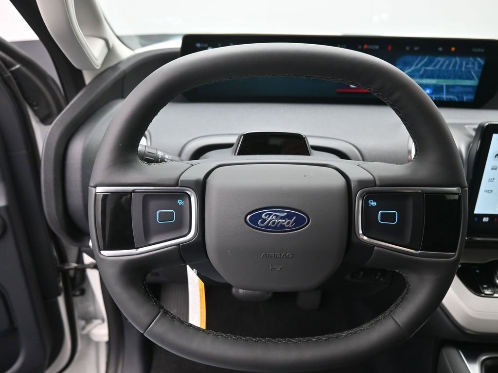 New 2026 Ford Expedition Active image 6