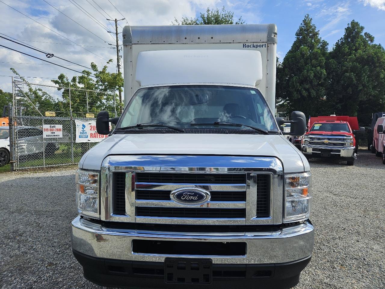 Used 2022 Ford E-450 and Econoline 450 Super Duty w/ Power Windows & Locks Group RWD image 8