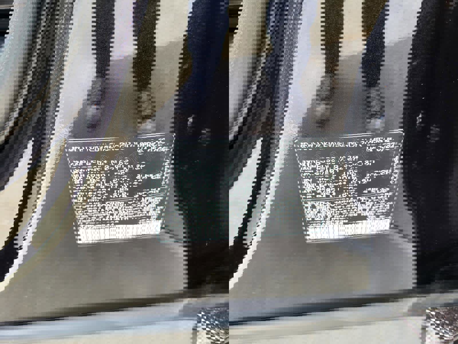 Used 2024 Volkswagen Atlas SEL Premium R-Line image 29