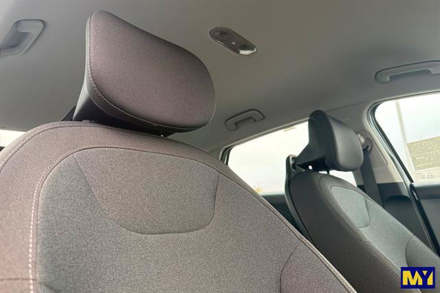 Used 2025 Kia K4 FWD image 19