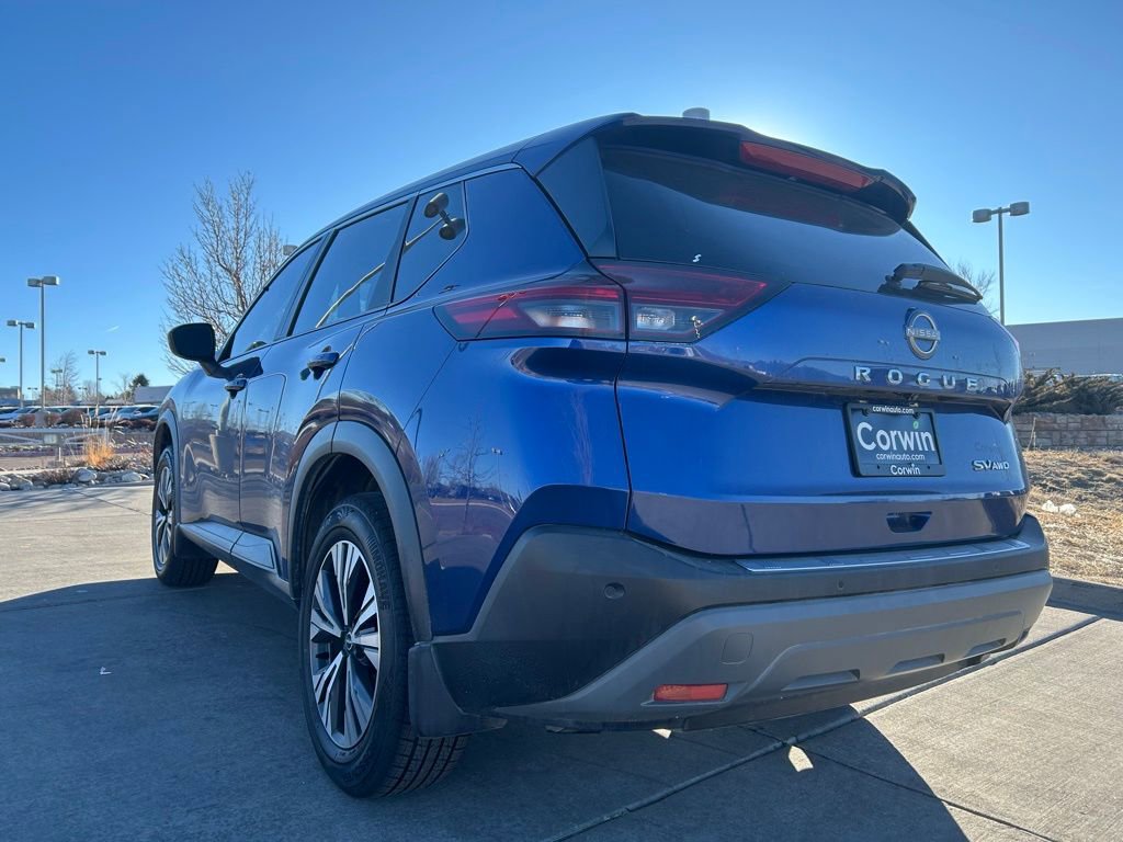 Used 2022 Nissan Rogue SV image 5