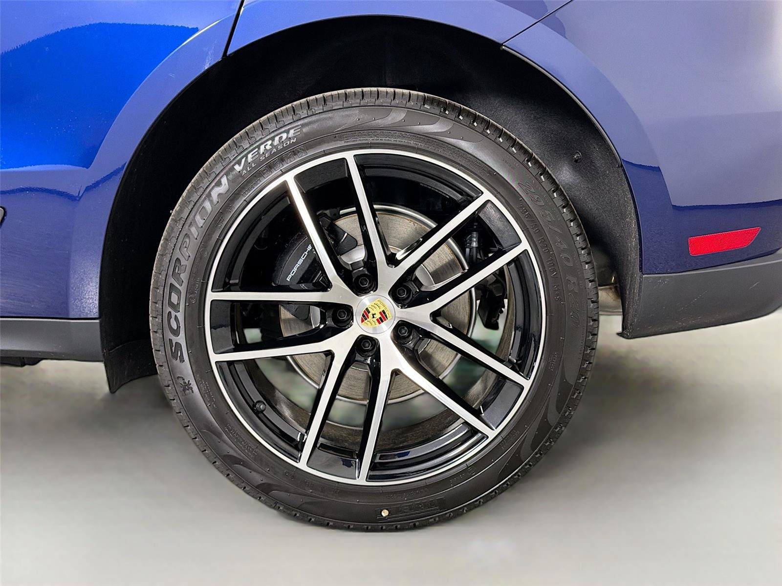 Certified 2026 Porsche Macan Turbo AWD/4WD image 12