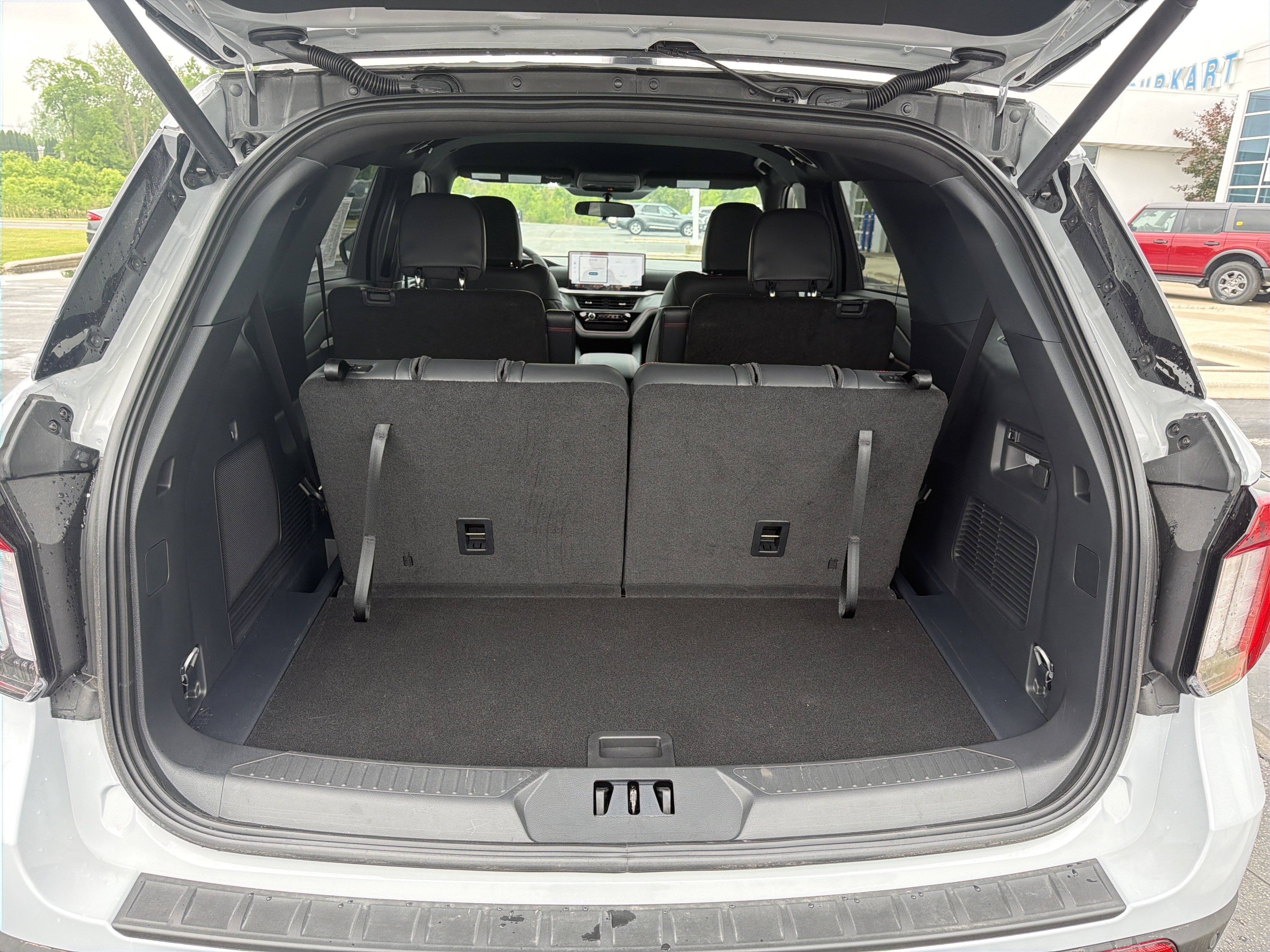 Used 2026 Ford Explorer ST-Line AWD/4WD image 15