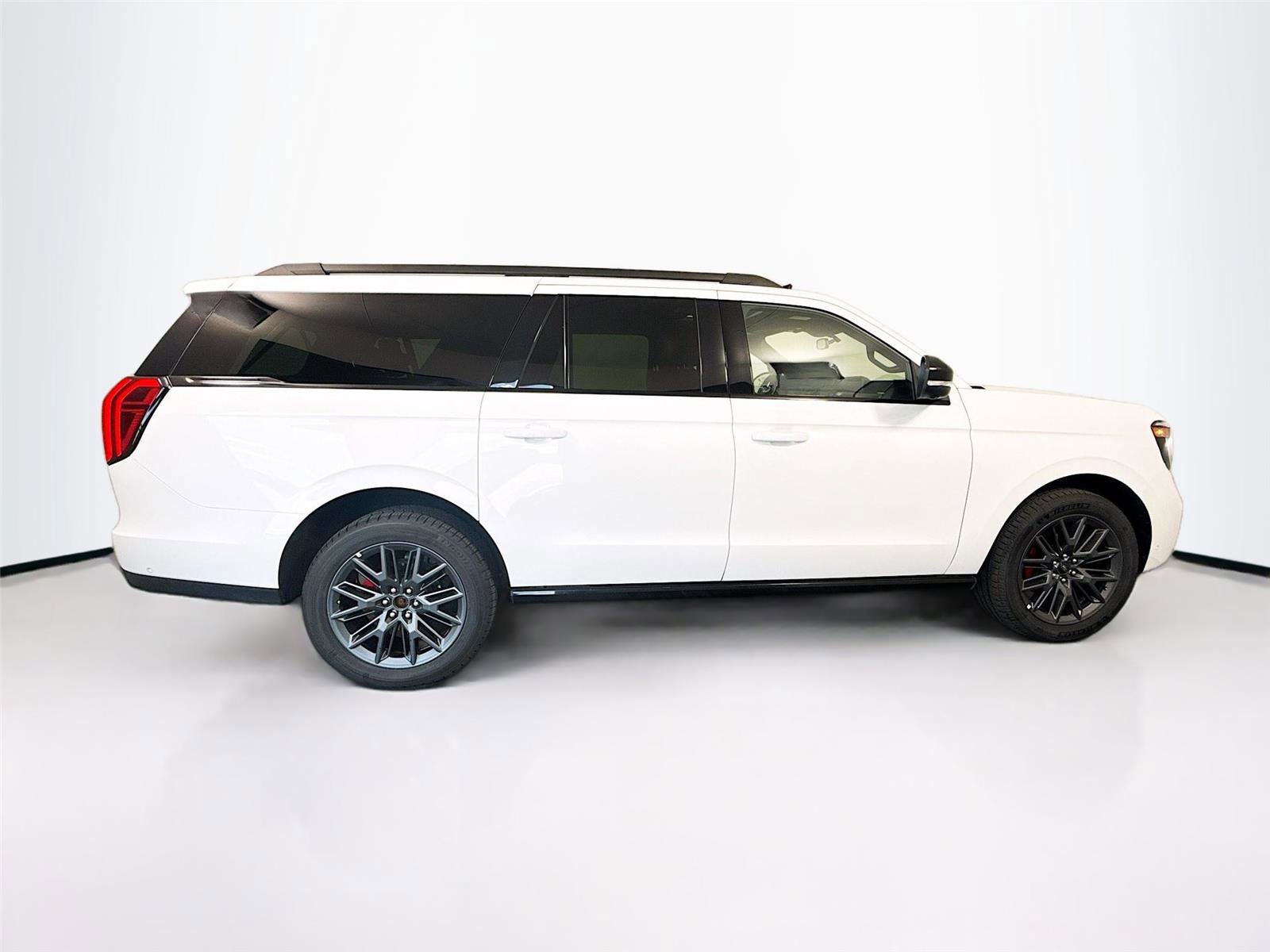 Used 2025 Ford Expedition Max Platinum w/ Stealth Performance Package image 36