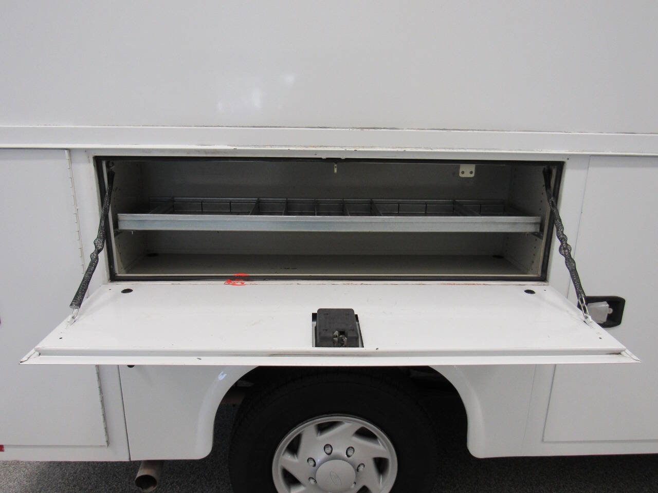 Used 2015 Ford E-350 and Econoline 350 Super Duty image 26