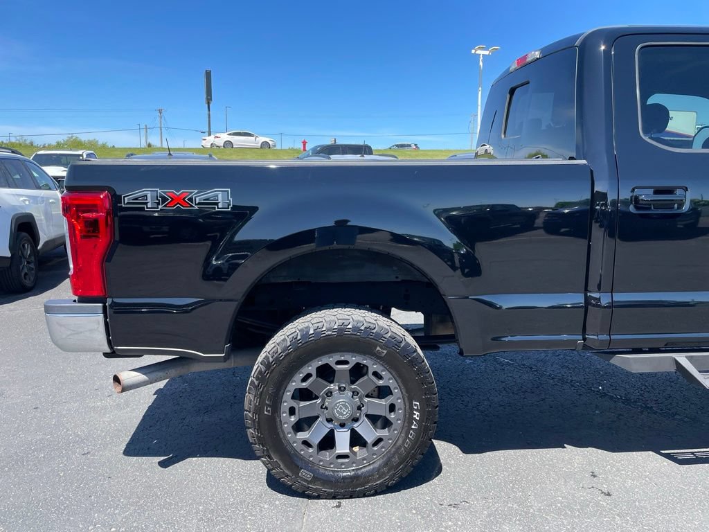 Used 2017 Ford F250 Lariat w/ Snow Plow Prep Package AWD/4WD image 30