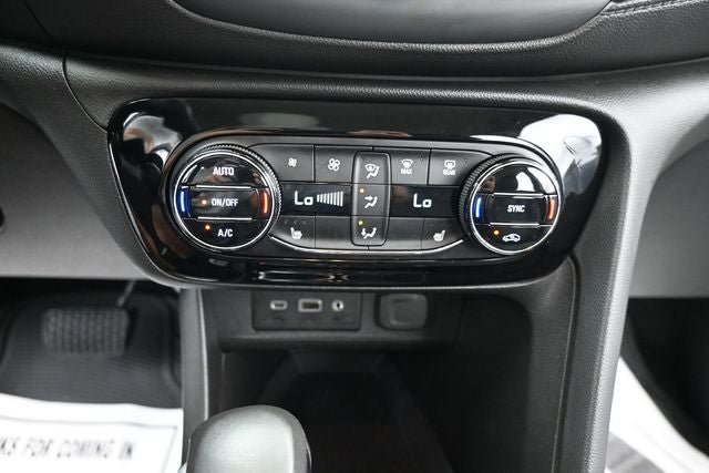 Used 2021 Buick Encore GX Select AWD/4WD image 27