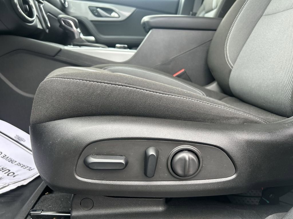 Used 2023 Chevrolet Blazer LT w/ Convenience Package image 18