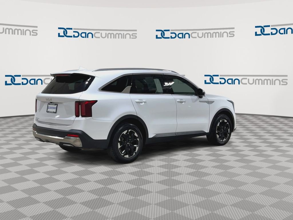 Used 2024 Kia Sorento S FWD image 8