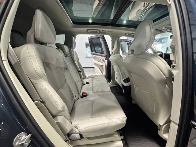 Used 2026 Volvo XC90 B6 Ultra w/ Protection Package AWD/4WD image 14
