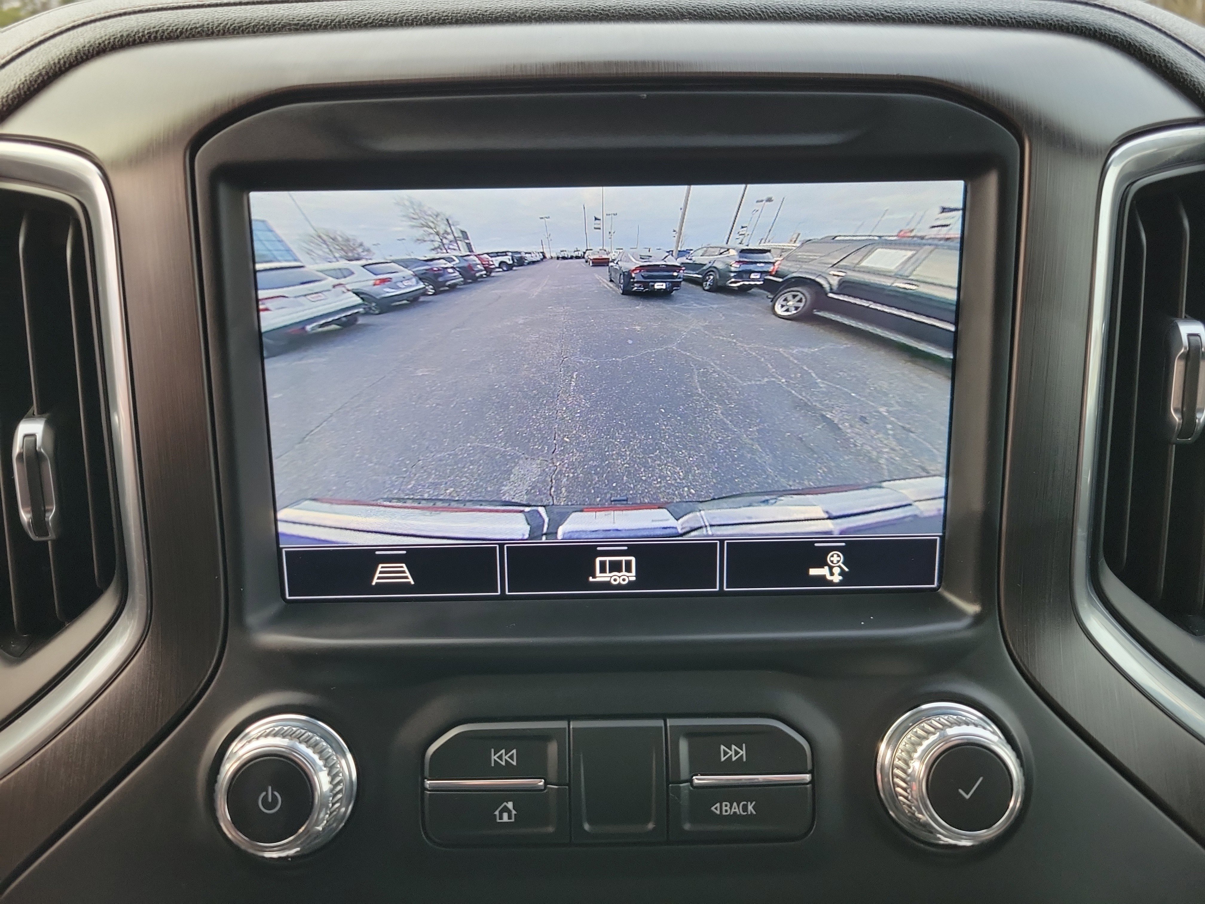 Used 2021 GMC Sierra 1500 AT4 w/ AT4 Premium Package image 16