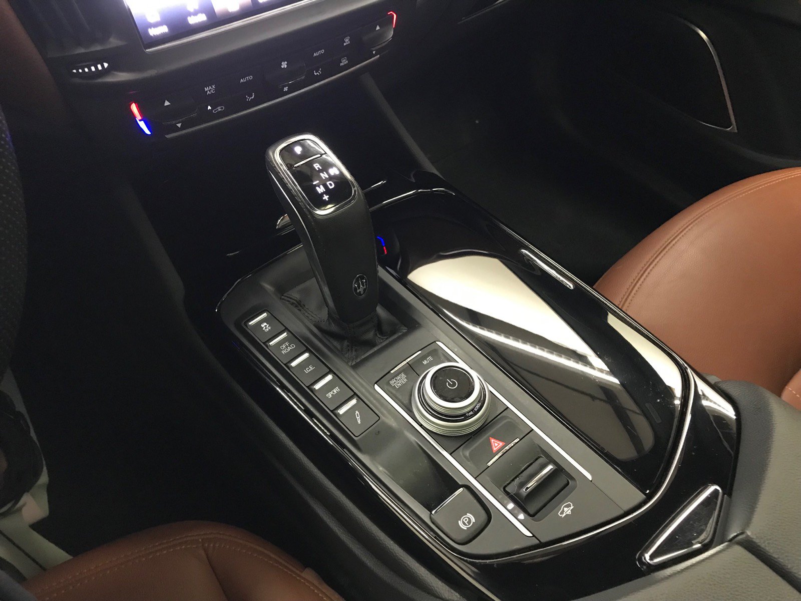 Used 2023 Maserati Levante GT AWD/4WD image 25
