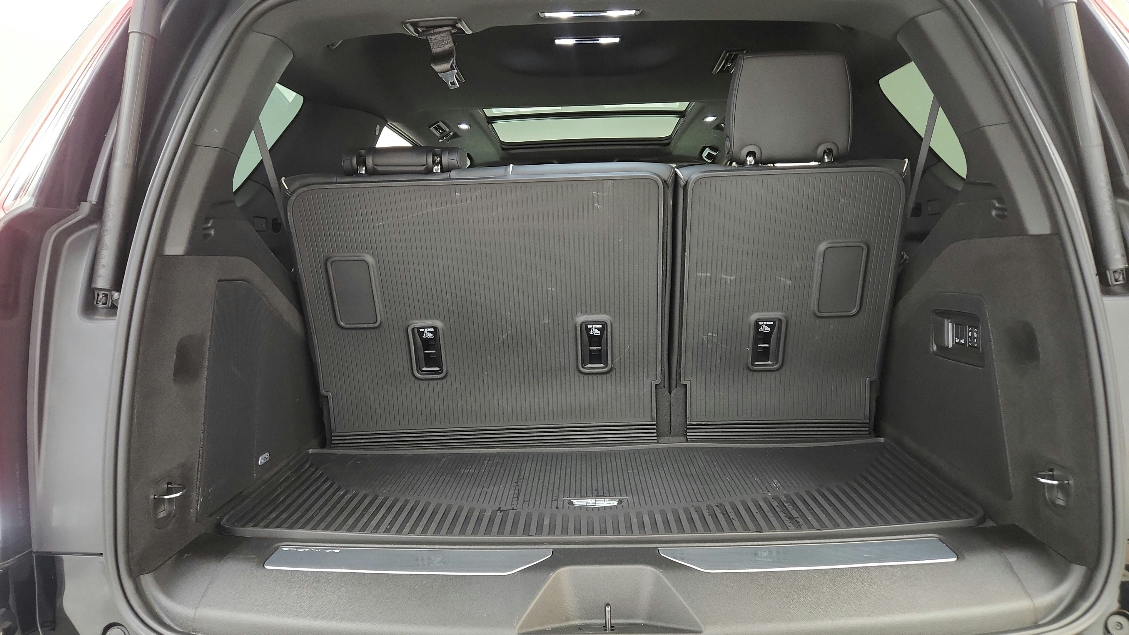 Used 2026 Cadillac Escalade Luxury w/ LPO, Floor Liner Package AWD/4WD image 33