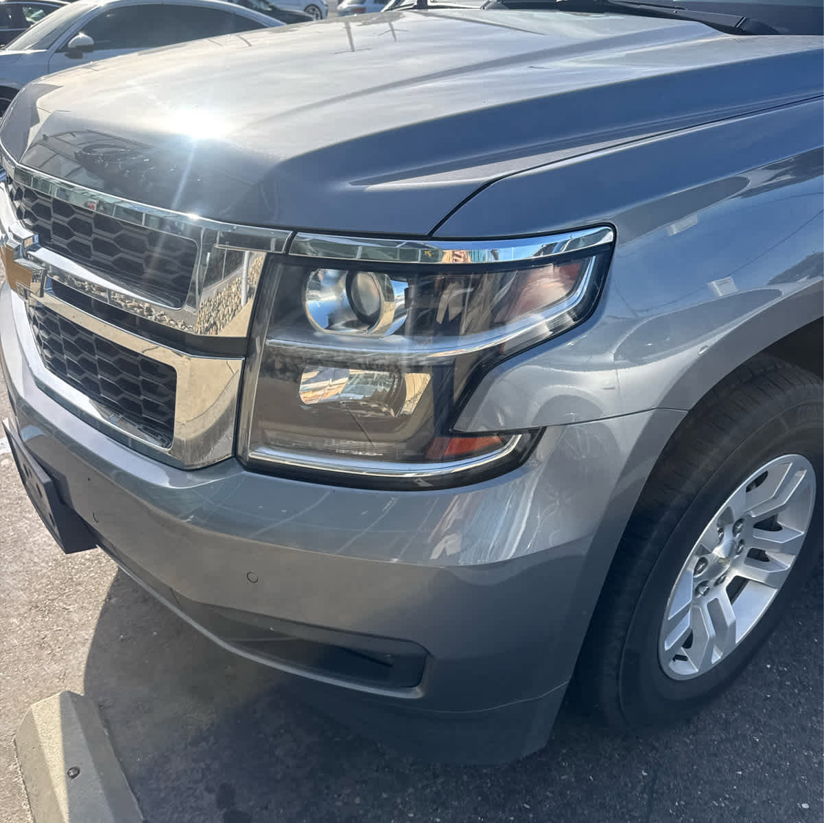 Used 2018 Chevrolet Tahoe LT image 2
