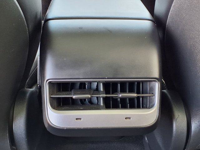 Used 2021 Tesla Model Y Long Range AWD/4WD image 12