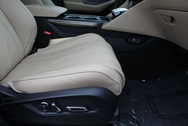 Used 2025 Acura MDX w/ Advance Package AWD/4WD image 19