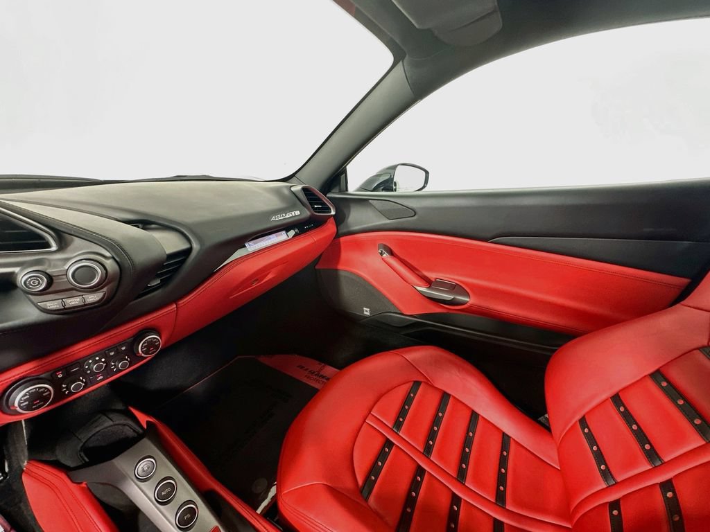 Used 2016 Ferrari 488 GTB RWD image 16