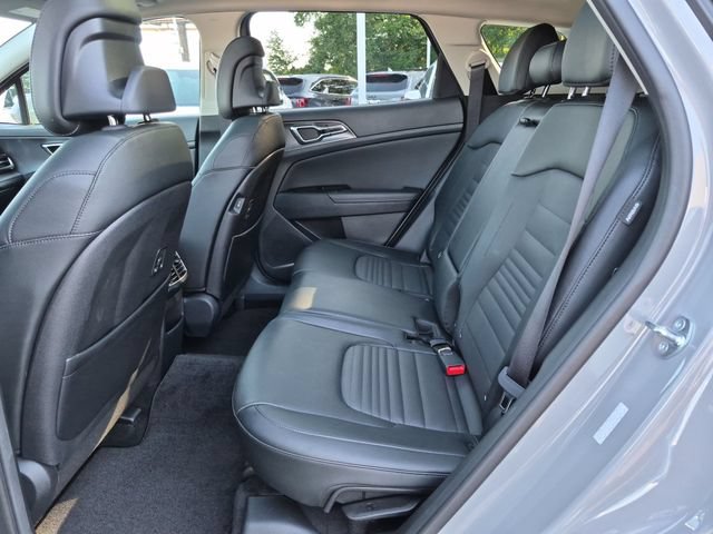 Used 2025 Kia Sportage SX AWD/4WD image 23