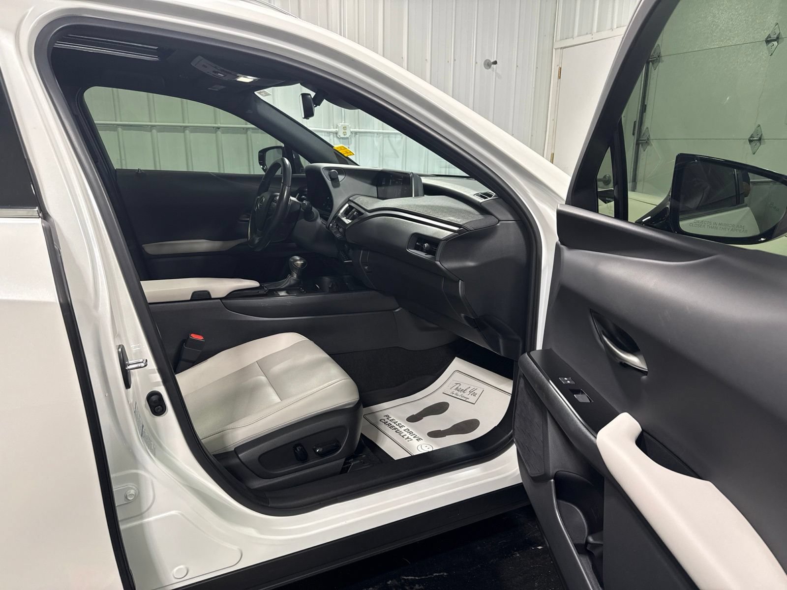 Used 2020 Lexus UX 250h w/ Premium Package AWD/4WD image 12