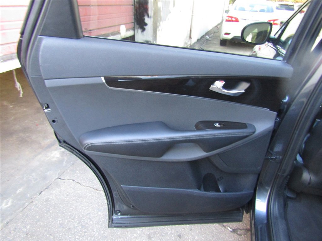 Used 2020 Kia Sorento EX image 17