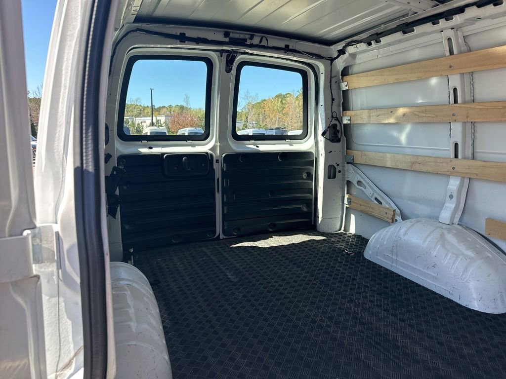 Used 2023 GMC Savana 2500 w/ Driver Convenience Package image 11