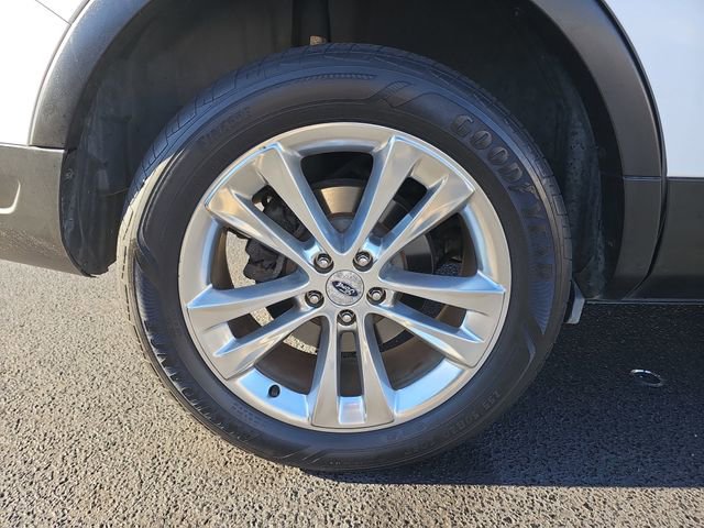 Used 2018 Ford Explorer XLT w/ Equipment Group 202A image 9