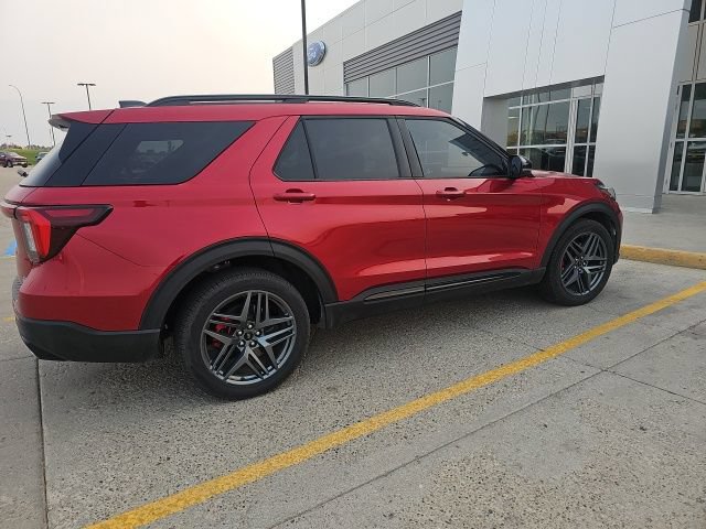 Used 2025 Ford Explorer ST w/ Sun And Sound Package AWD/4WD image 4