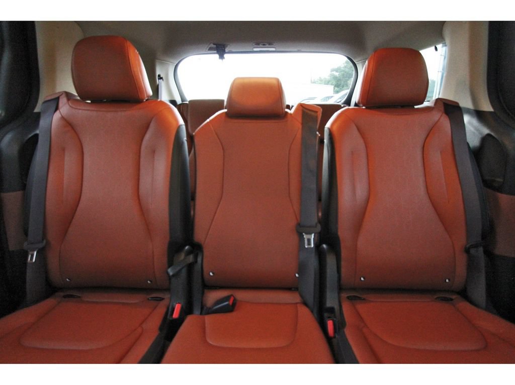 Used 2023 Kia Carnival SX FWD image 15