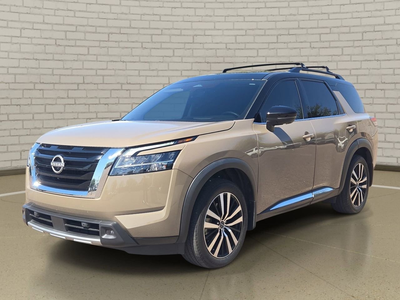 Used 2024 Nissan Pathfinder Platinum w/ Cargo Package