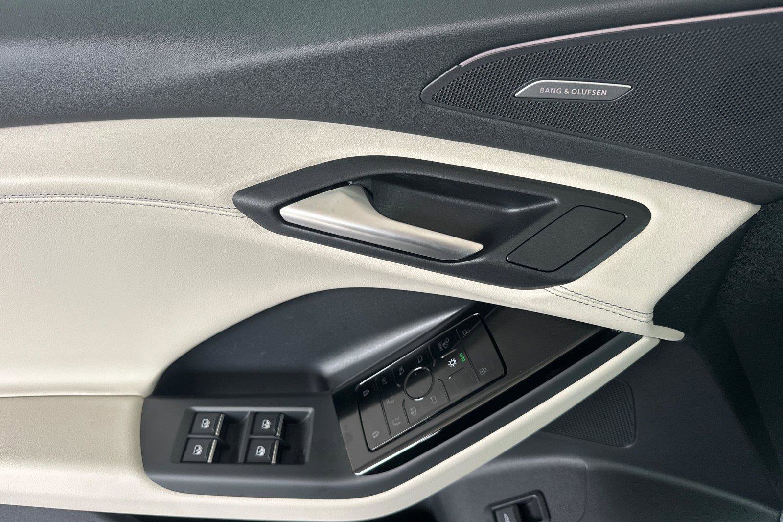 New 2025 Audi Q6 e-tron Premium Plus image 10