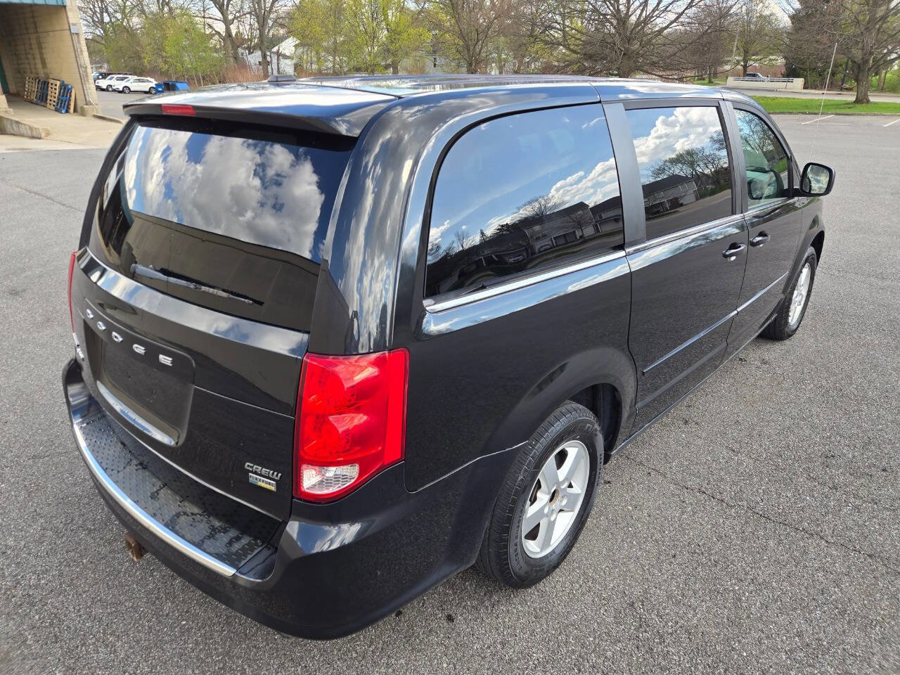 Used 2012 Dodge Grand Caravan Crew FWD image 11