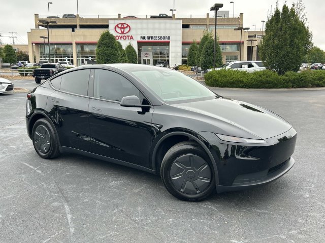 Used 2026 Tesla Model Y 2WD image 2