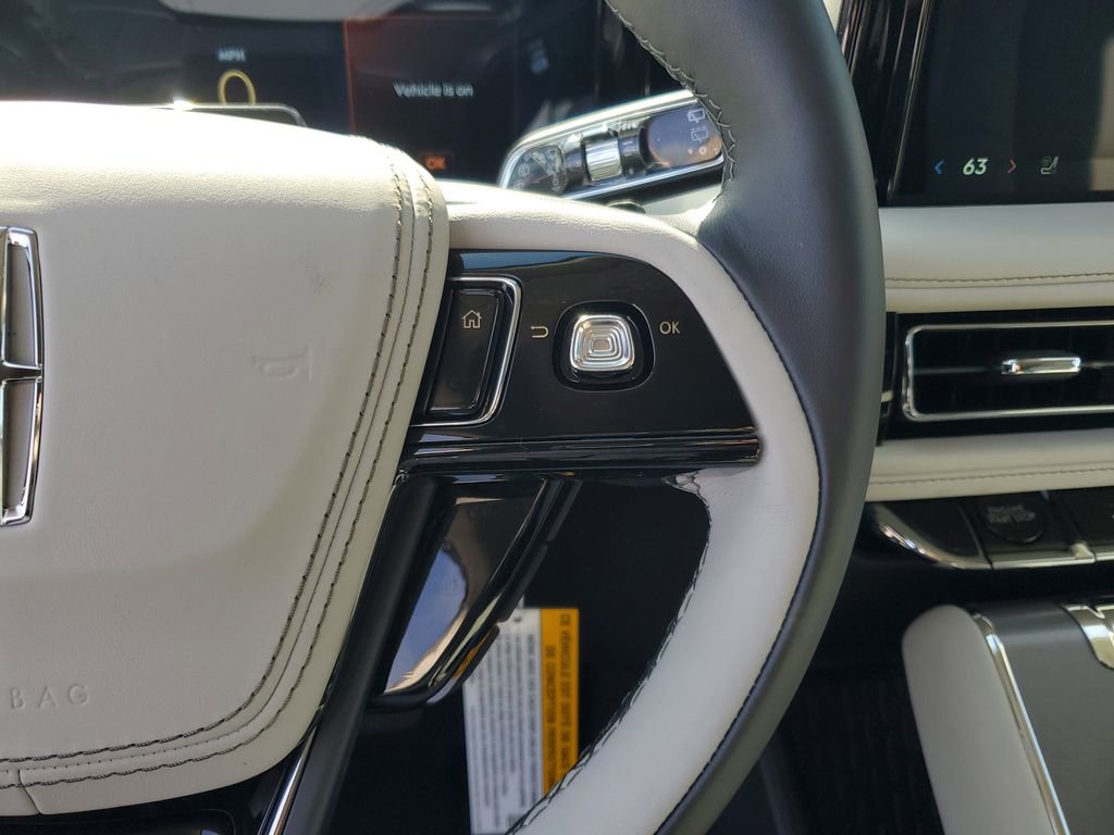 New 2026 Lincoln Aviator 2WD image 25