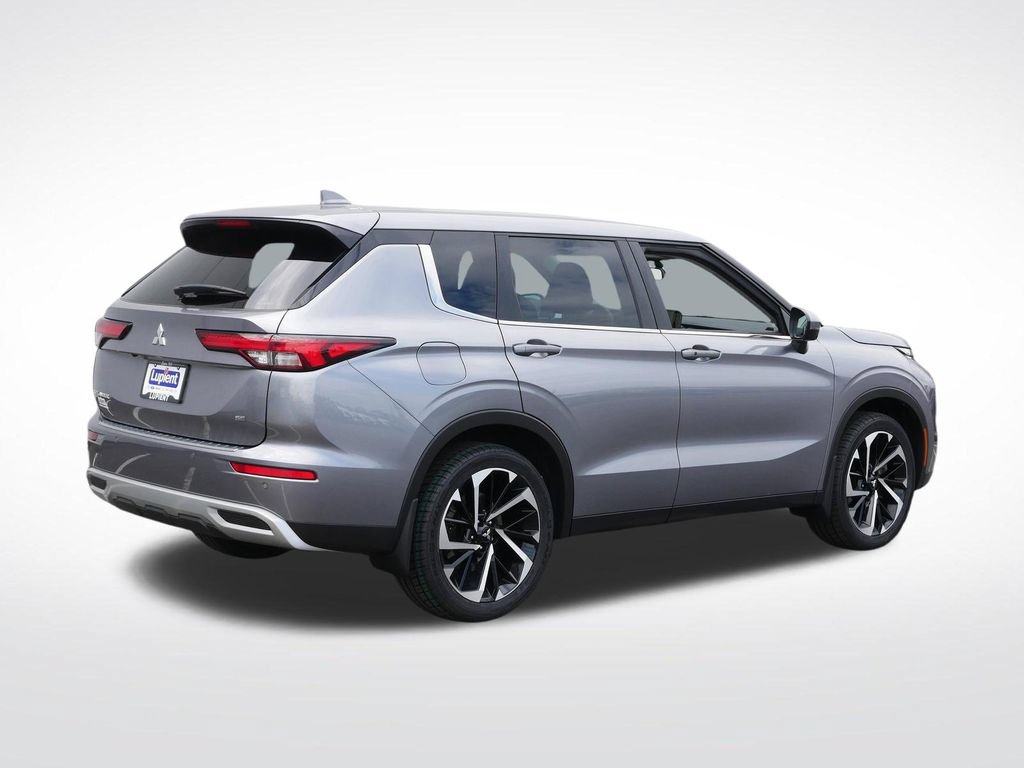 Used 2023 Mitsubishi Outlander SE AWD/4WD video 3