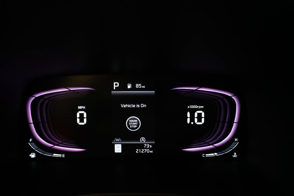 Used 2023 Kia Soul GT-Line FWD image 2